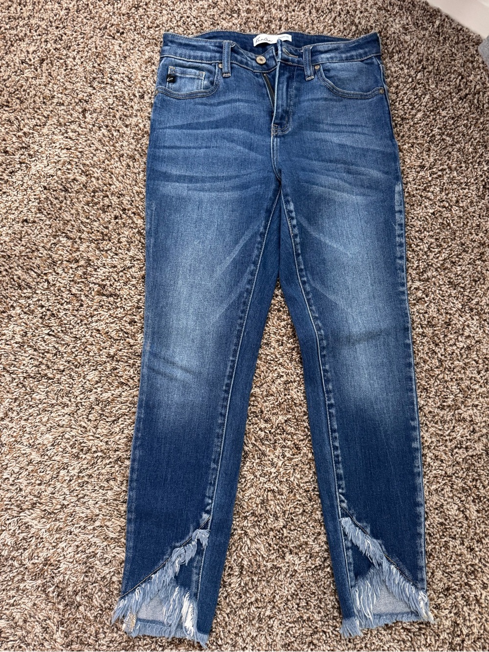 KanCan Medium Blue Distressed Cropped Jeans with Frayed Ankle Slits